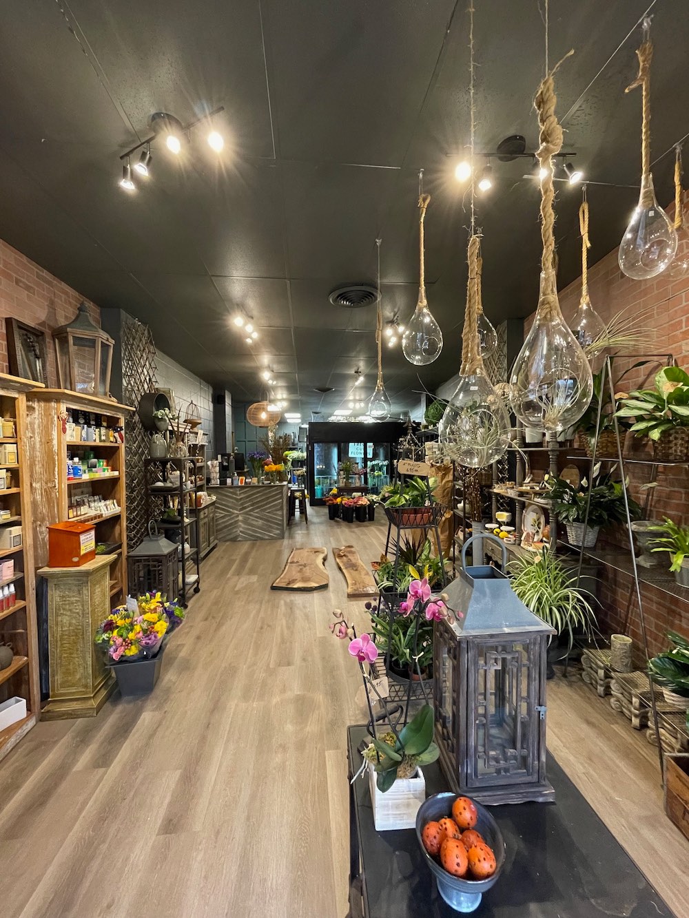 Custom interior renovations by Aaron Leszczynski. Custom interior renovations by Aaron Leszczynski.